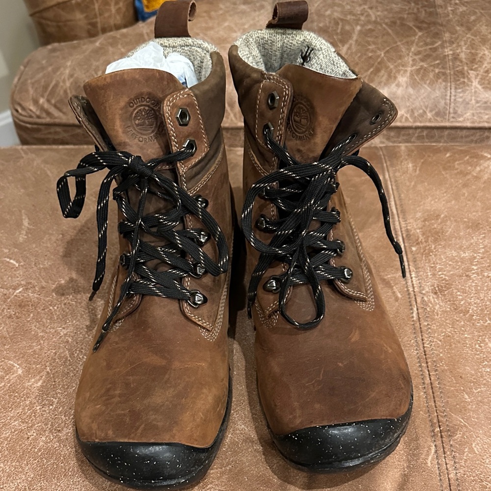 Timberland Brown Leather Lace-Up Hiking Boots with Black Toe